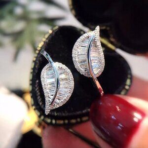 NEW 14k White Gold Diamond Leaf Ring Baguette Cut Ring Adjustable Size